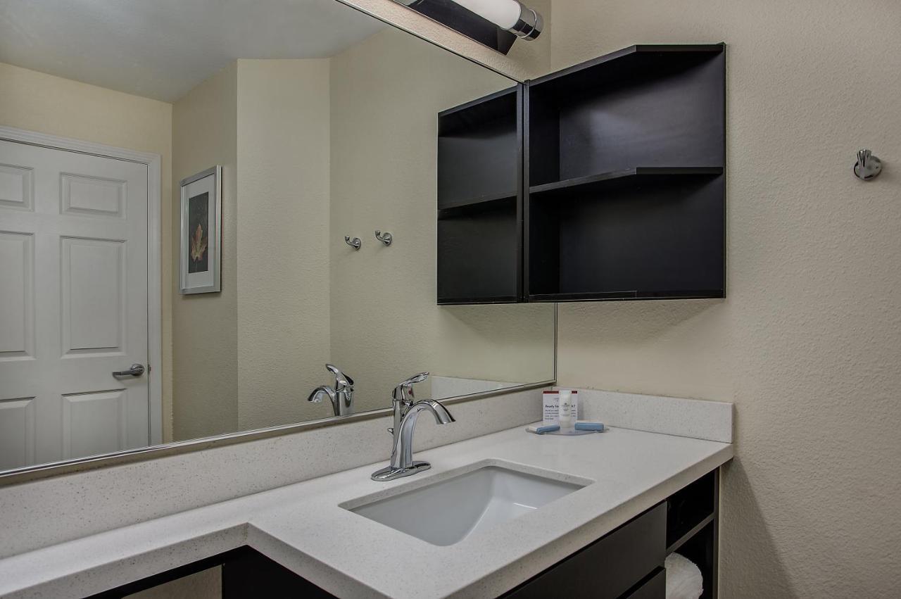 Candlewood Suites Louisville Airport By Ihg Eksteriør bilde
