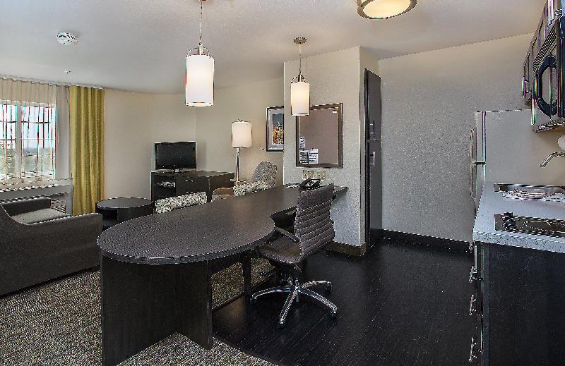 Candlewood Suites Louisville Airport By Ihg Eksteriør bilde
